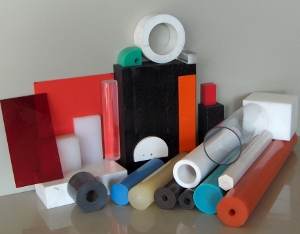 Materiali plastici compatti e modificati